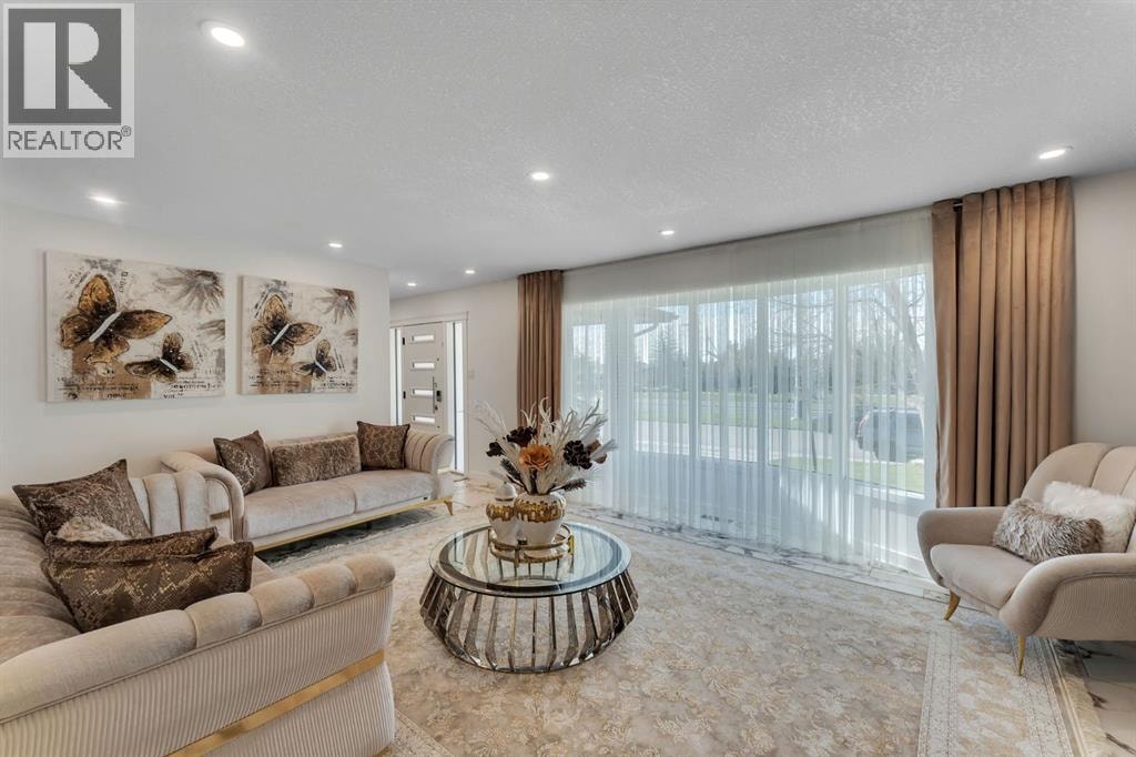 316 Templeton Circle NE — photo 3