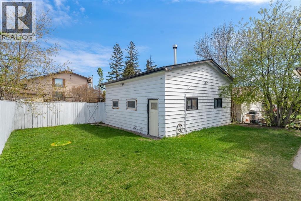 316 Templeton Circle NE — photo 41