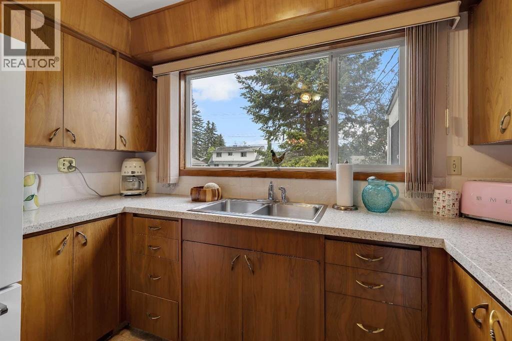 9828 Fairmount Drive SE — photo 10