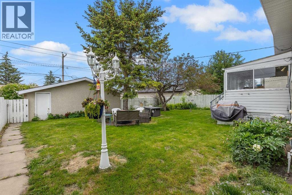 9828 Fairmount Drive SE — photo 28