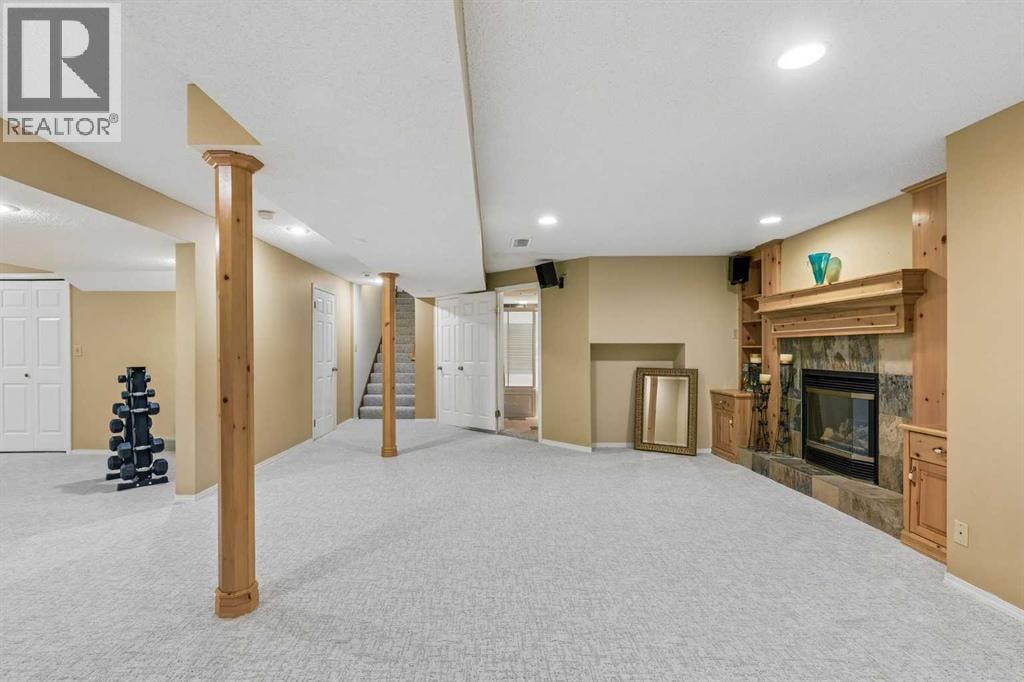 65 Woodpath Terrace SW — photo 38