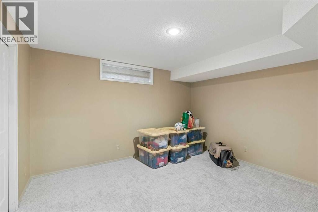 65 Woodpath Terrace SW — photo 41