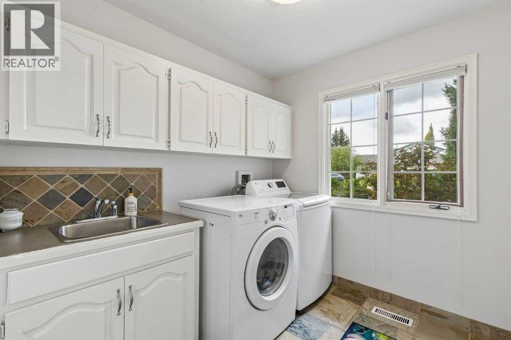 65 Woodpath Terrace SW — photo 24