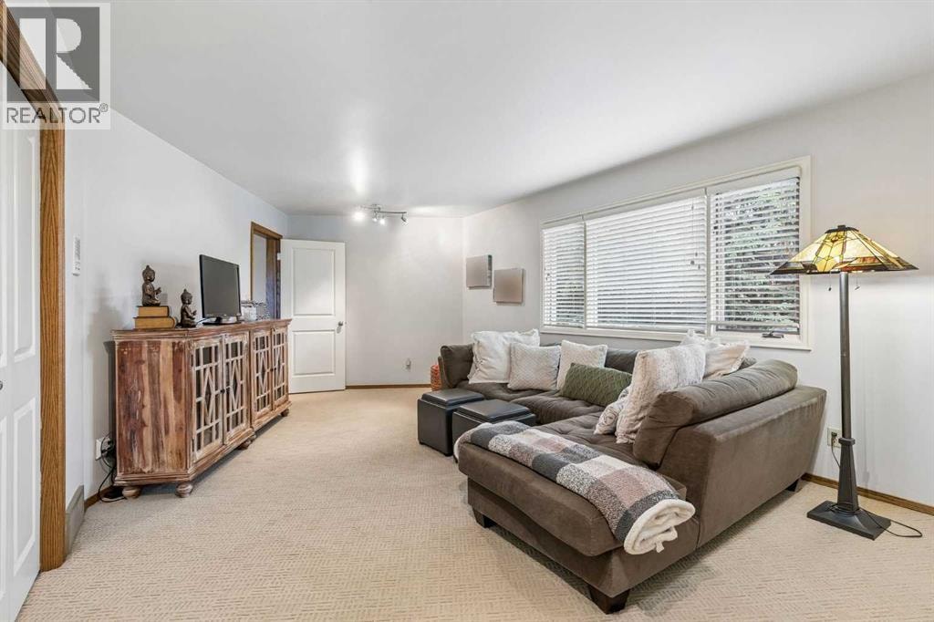 65 Woodpath Terrace SW — photo 31