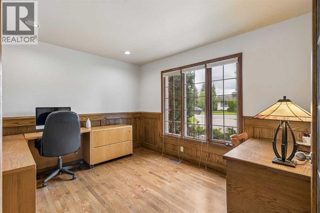 65 Woodpath Terrace SW — photo 23