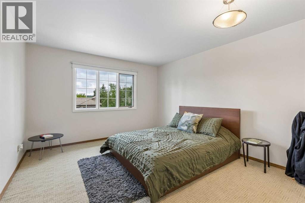 65 Woodpath Terrace SW — photo 33