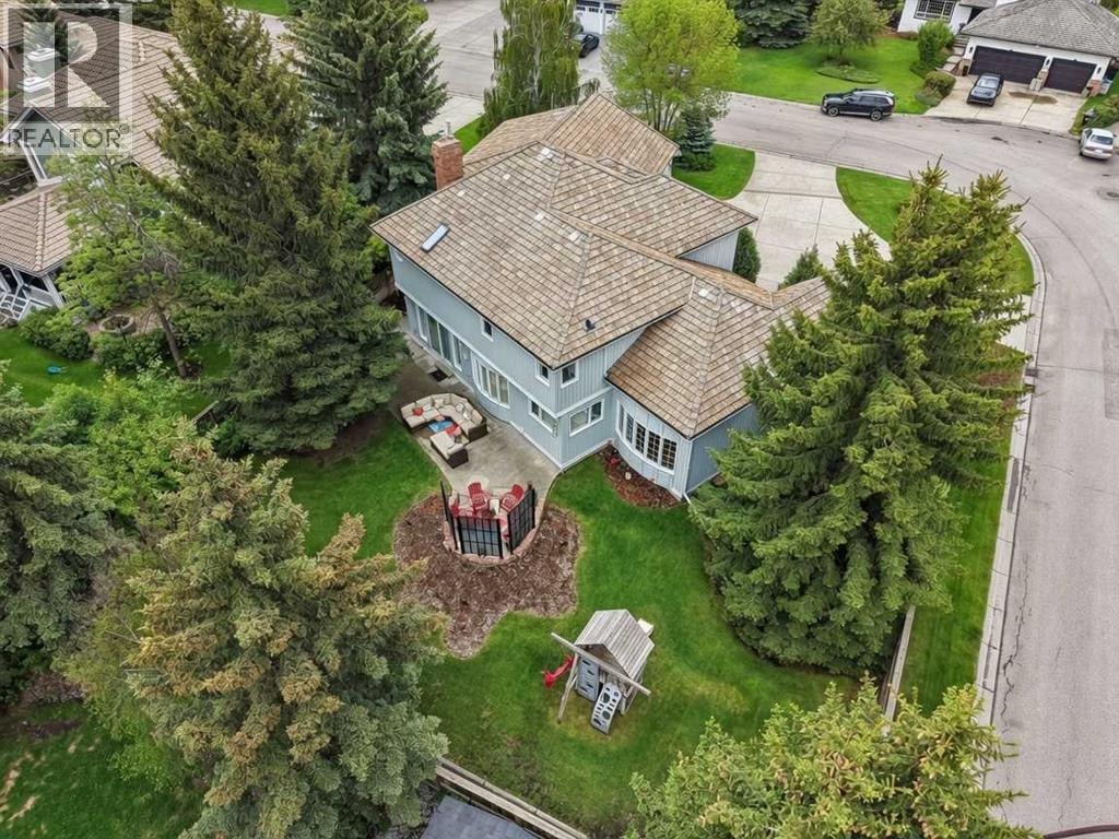 65 Woodpath Terrace SW — photo 2