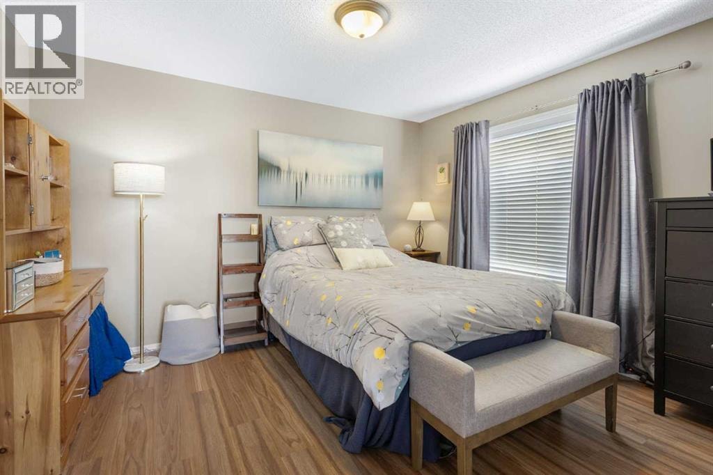 241 Elgin Gardens SE — photo 16