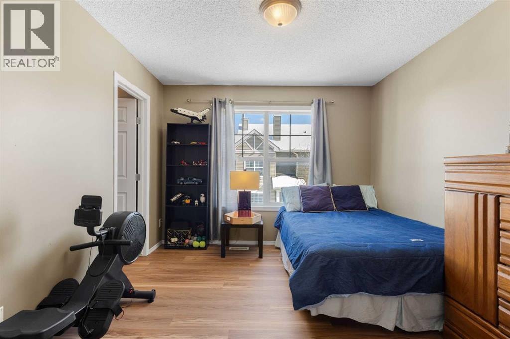 241 Elgin Gardens SE — photo 22