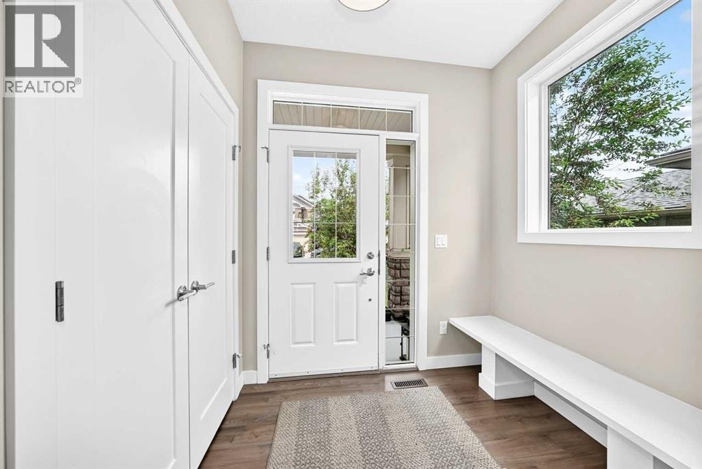 133 Baywater Way SW — photo 4