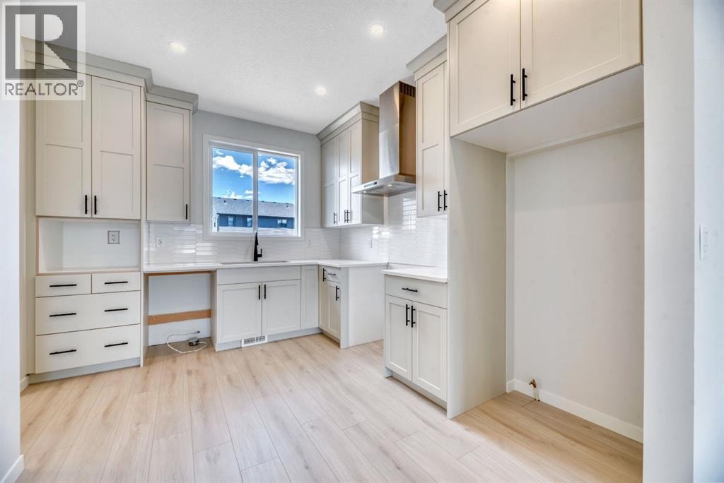 28 Mitchell Way NW — photo 15