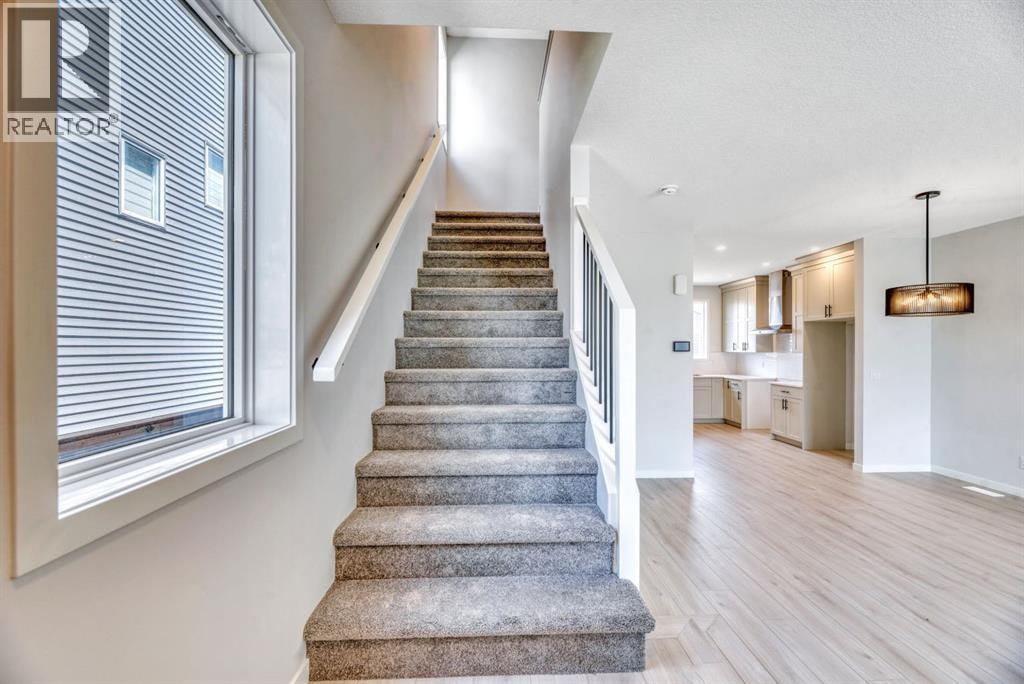 28 Mitchell Way NW — photo 7