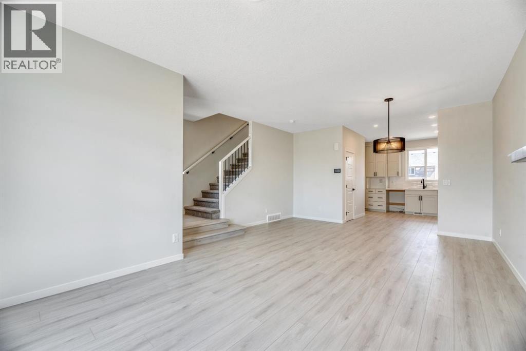28 Mitchell Way NW — photo 8