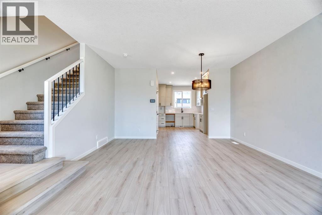 28 Mitchell Way NW — photo 9