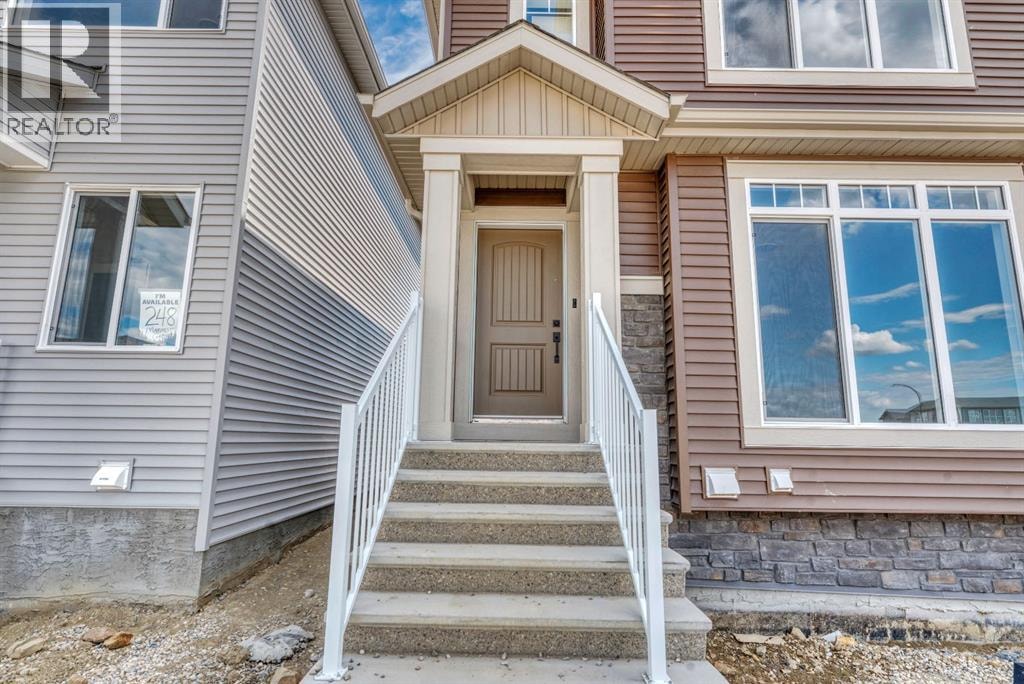 244 Marmot Grove NW — photo 2