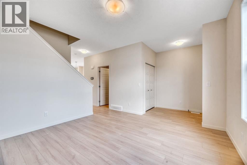 296 Marmot Grove NW — photo 8