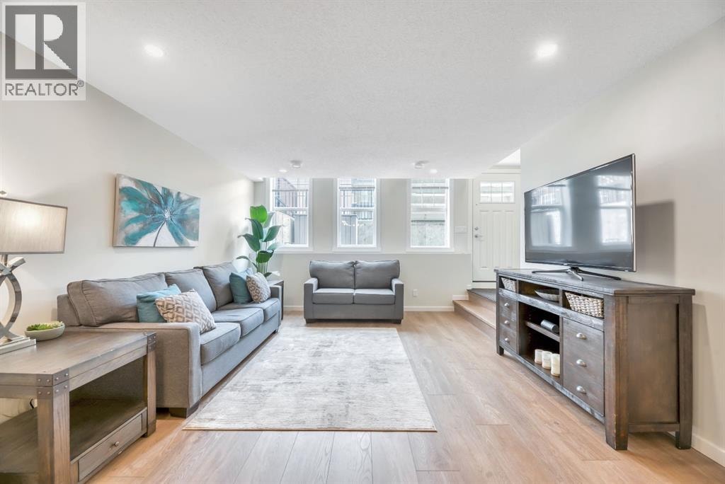 314 Cranbrook Square SE — photo 3