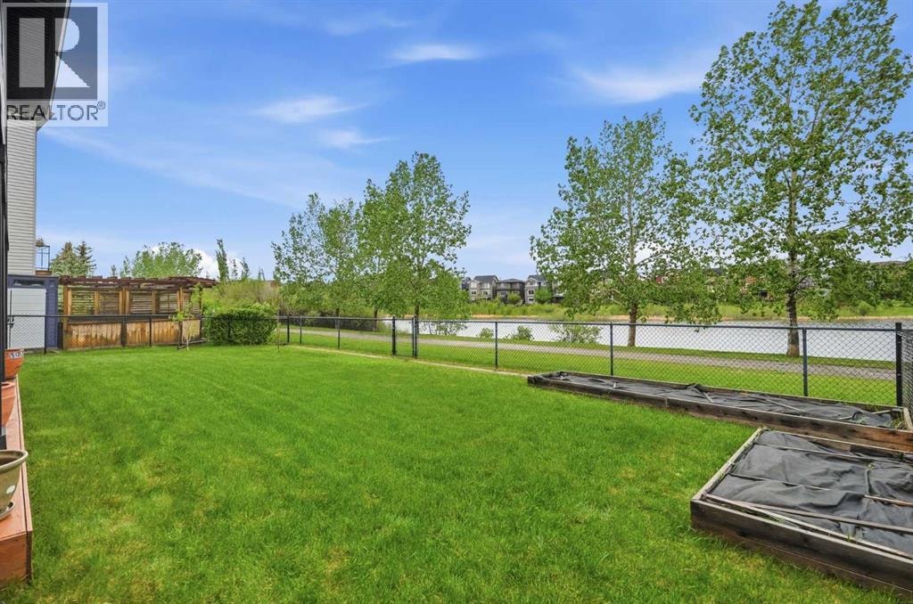 114 Cougarstone Crescent SW — photo 44