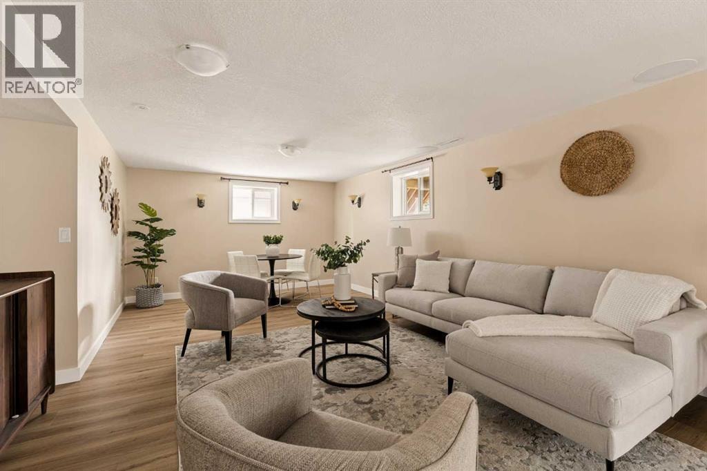 220 41 Avenue NW — photo 31