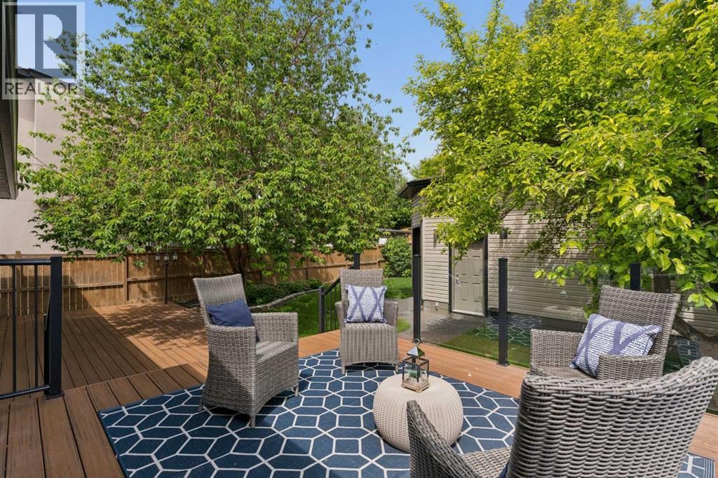 220 41 Avenue NW — photo 34