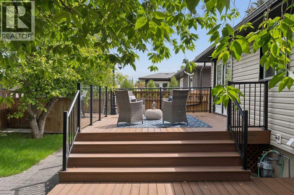 220 41 Avenue NW — photo 44