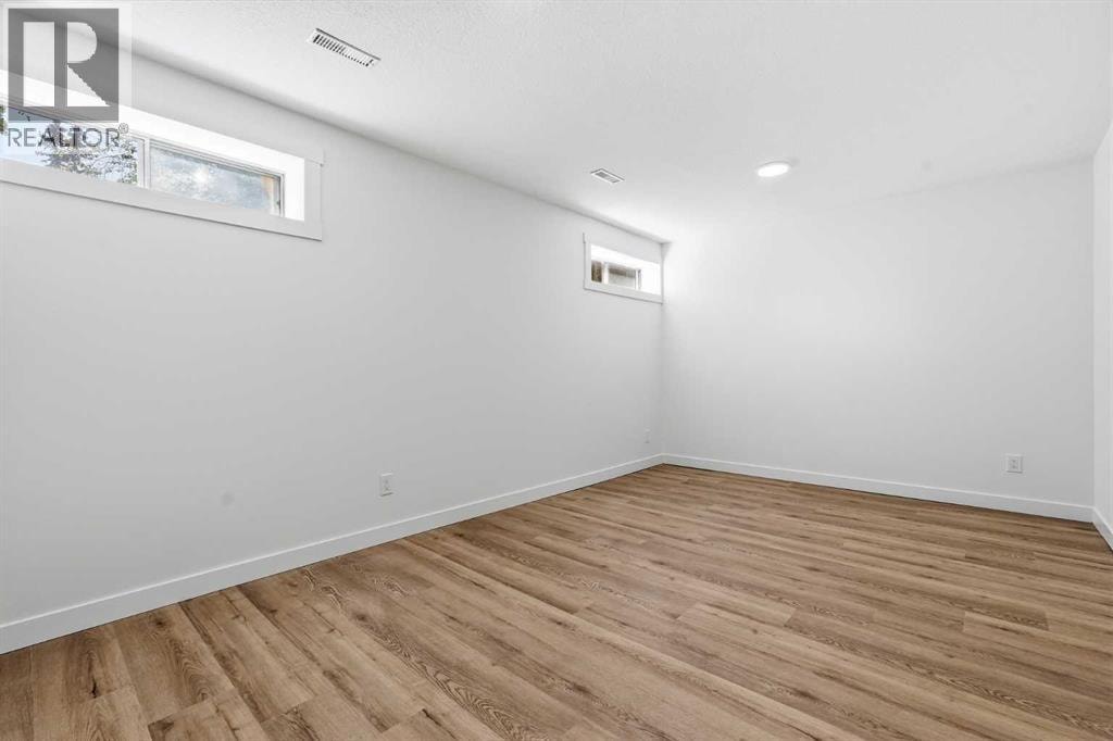 142 Elizabeth Way SE — photo 25