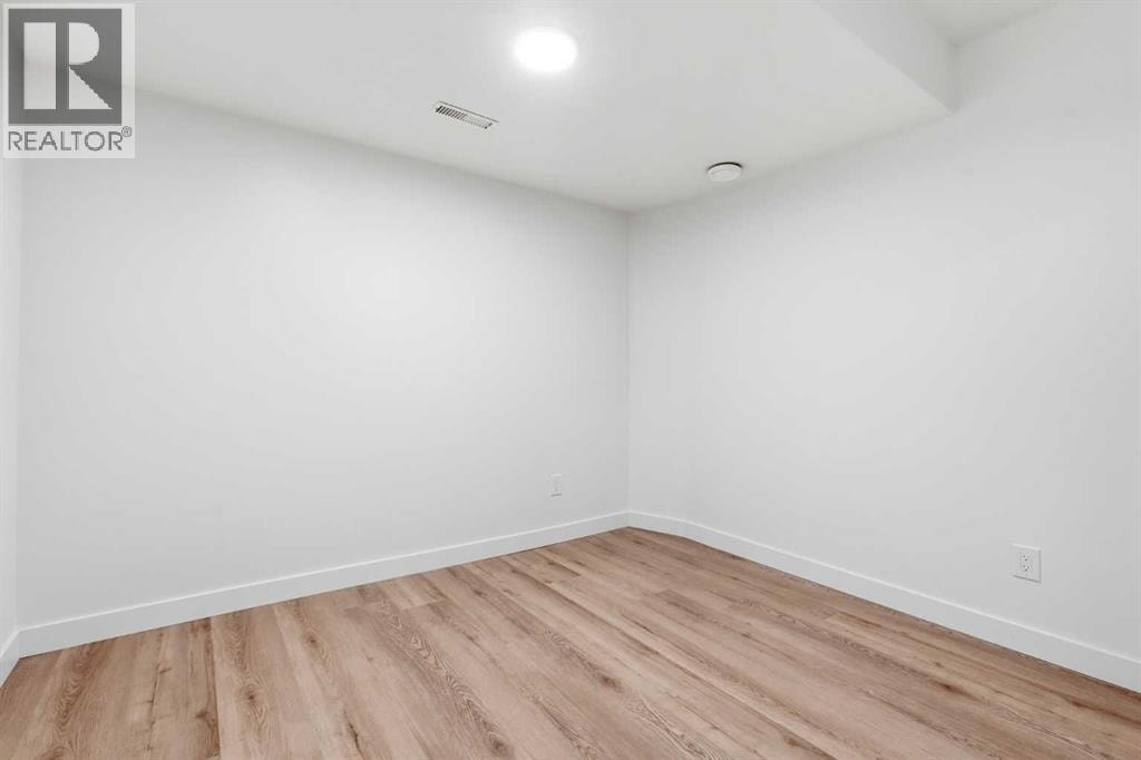 142 Elizabeth Way SE — photo 29