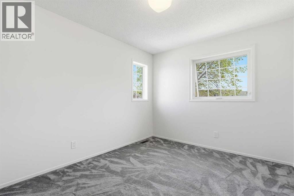142 Elizabeth Way SE — photo 22