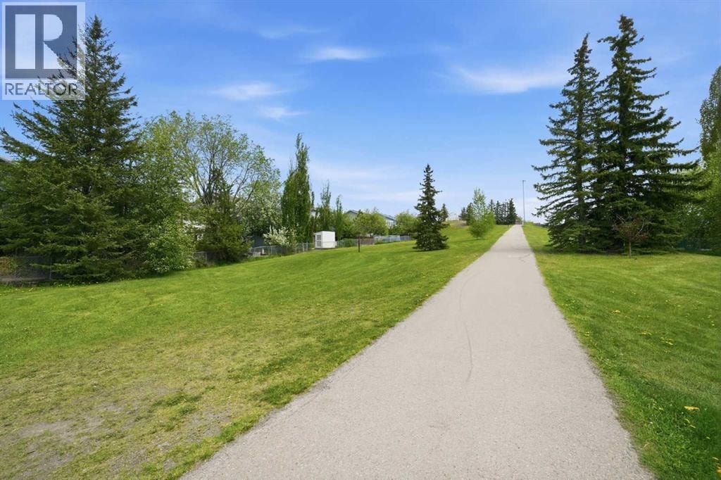 142 Elizabeth Way SE — photo 46