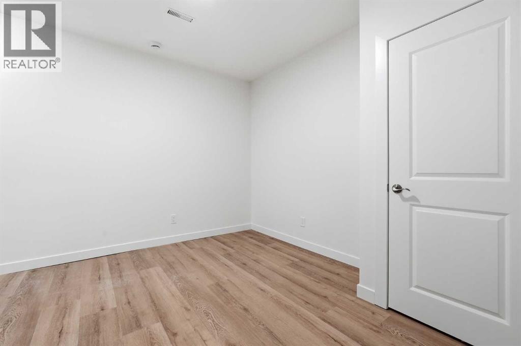 142 Elizabeth Way SE — photo 28