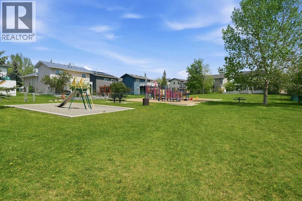 142 Elizabeth Way SE — photo 42