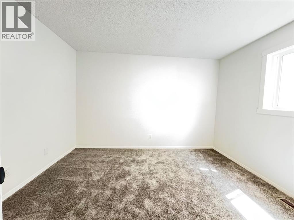 6879 Rundlehorn Drive NE — photo 14