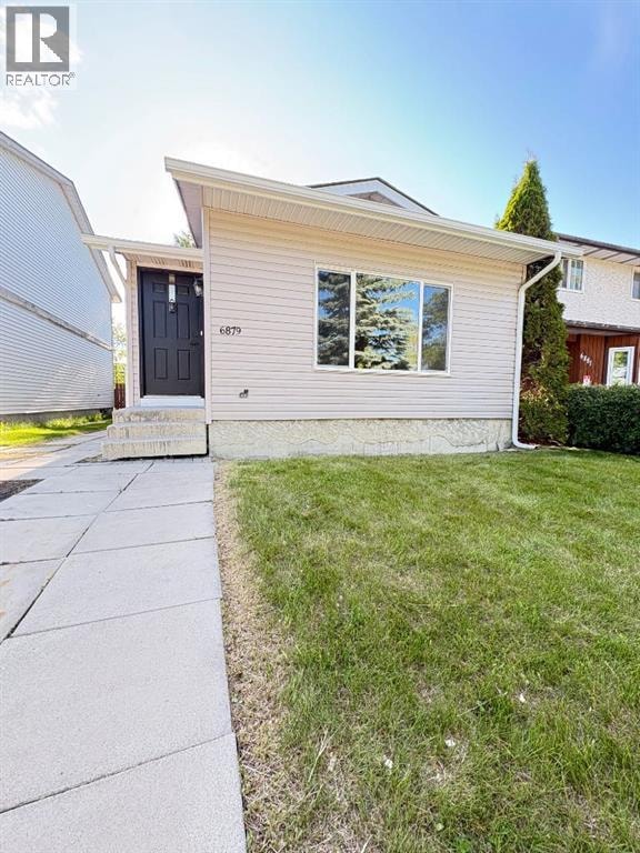6879 Rundlehorn Drive NE — photo 3