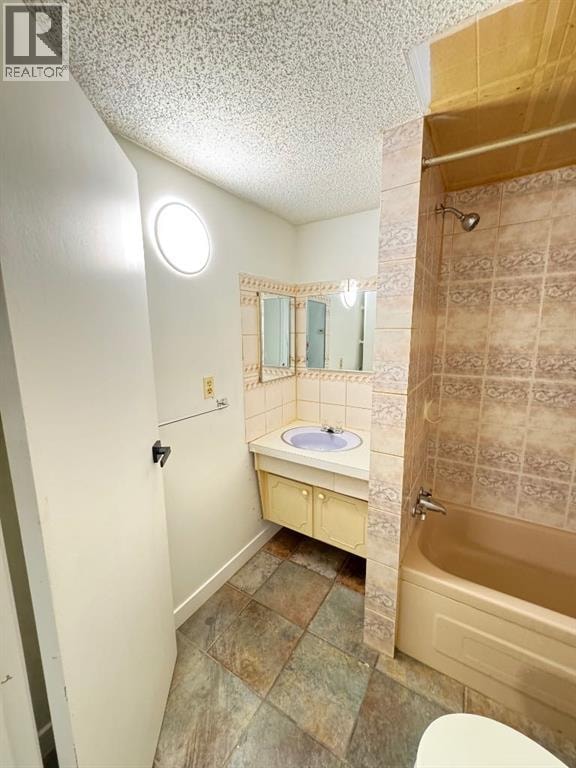 6879 Rundlehorn Drive NE — photo 20