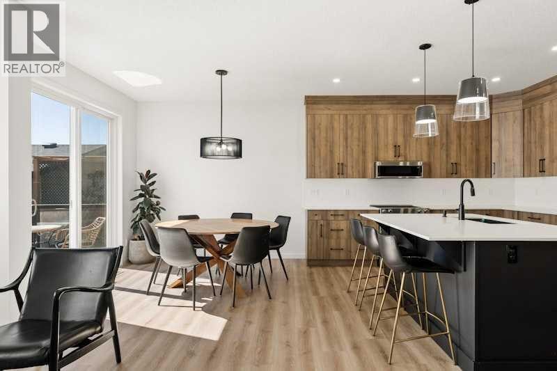 20 Wolf Creek Street SE — photo 4