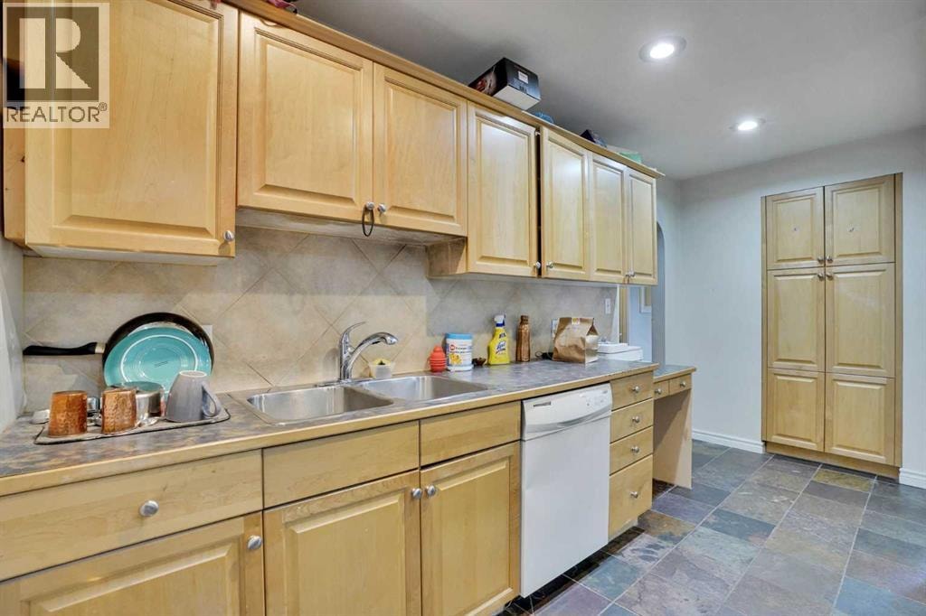 1468 Renfrew Drive NE — photo 18