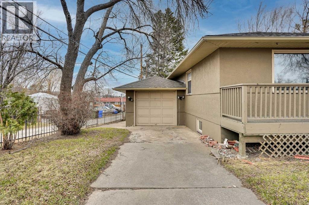 1468 Renfrew Drive NE — photo 44