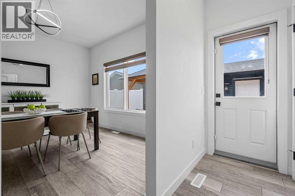 37 Legacy Glen Point SE — photo 19