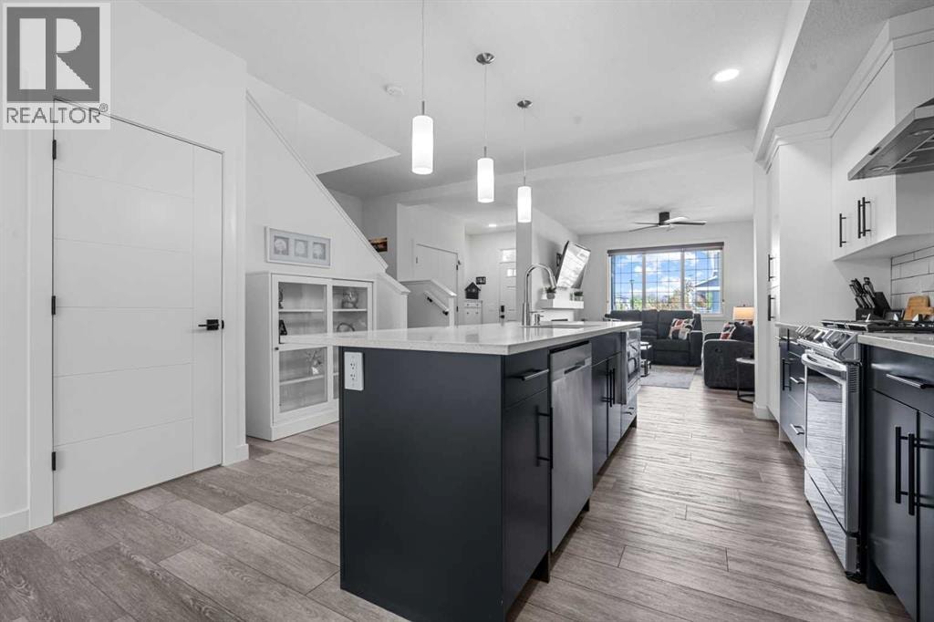 37 Legacy Glen Point SE — photo 13