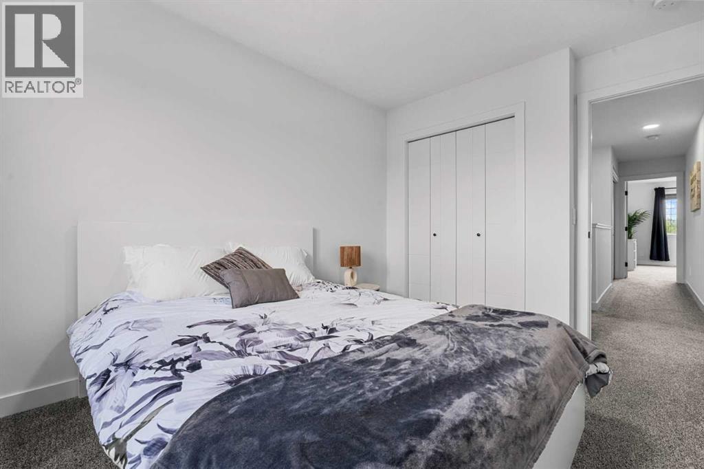 37 Legacy Glen Point SE — photo 28