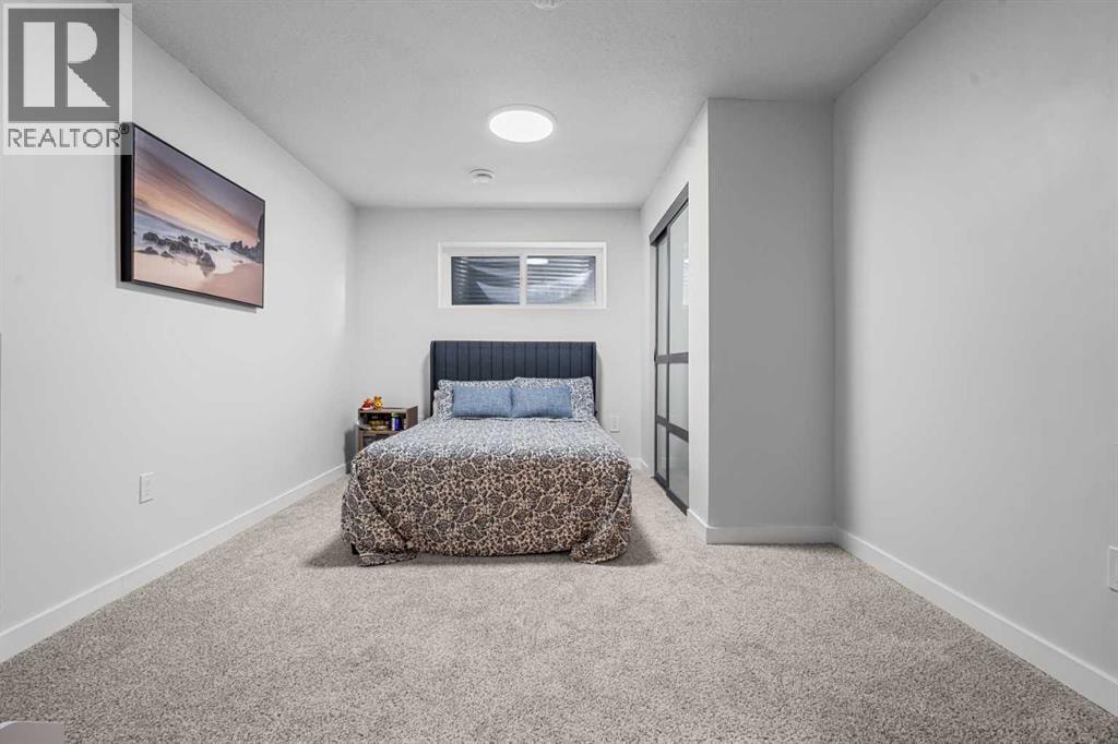 37 Legacy Glen Point SE — photo 38
