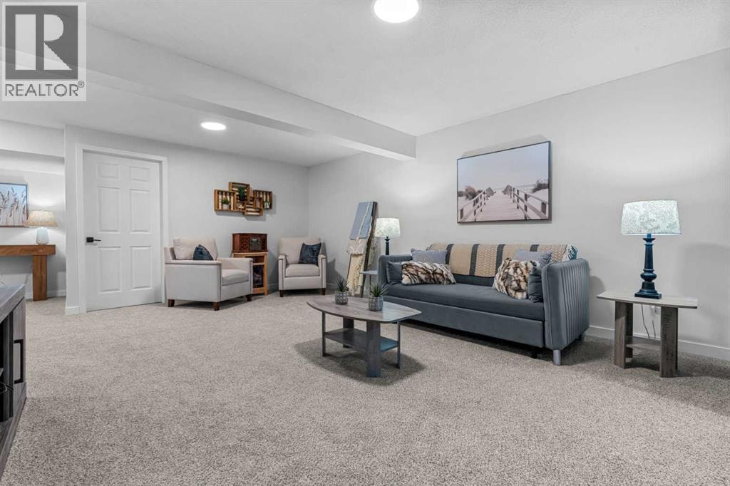 37 Legacy Glen Point SE — photo 41