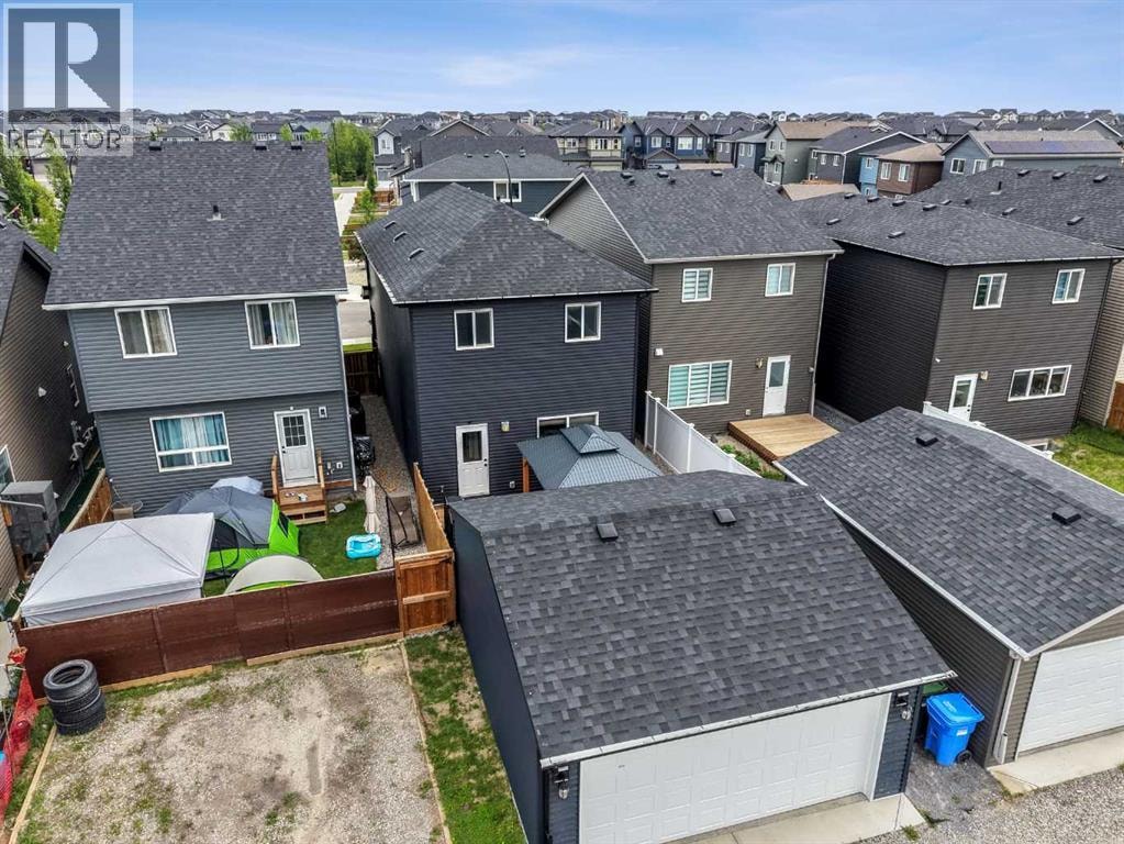 37 Legacy Glen Point SE — photo 46