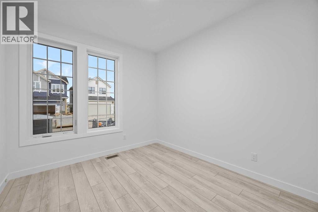 33 Hotchkiss Gardens SE — photo 20