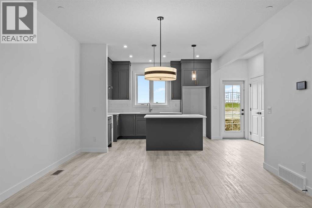 33 Hotchkiss Gardens SE — photo 10