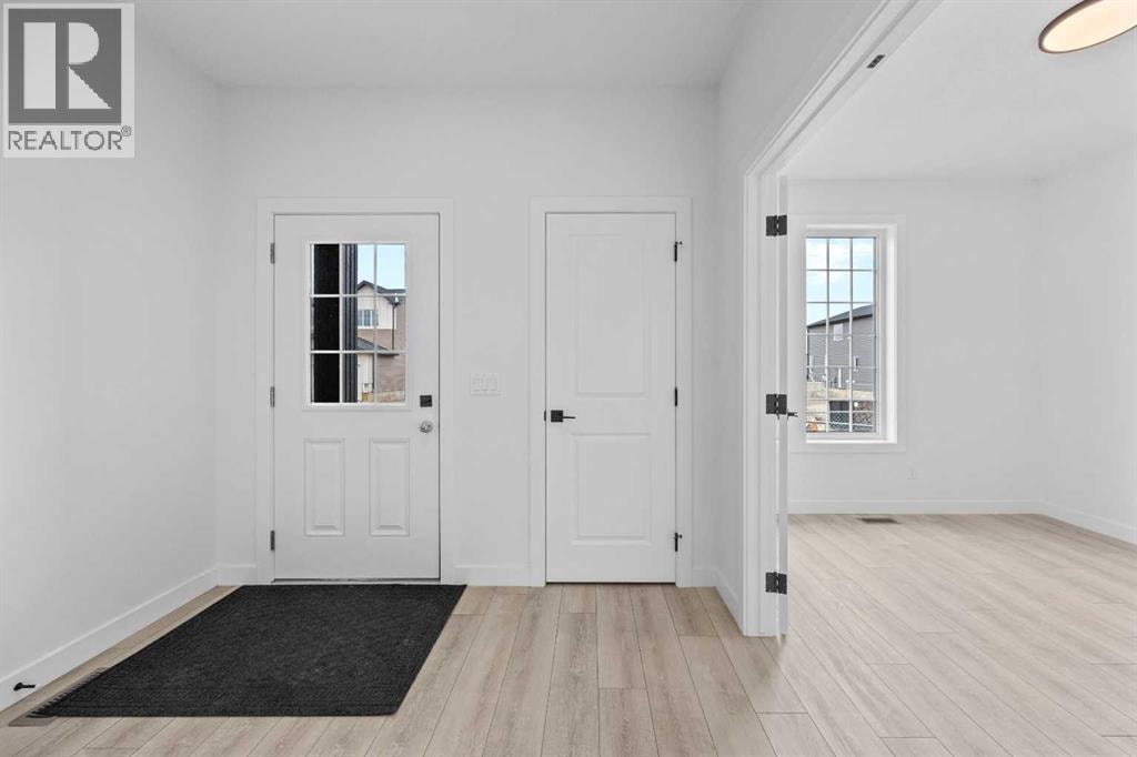 33 Hotchkiss Gardens SE — photo 3