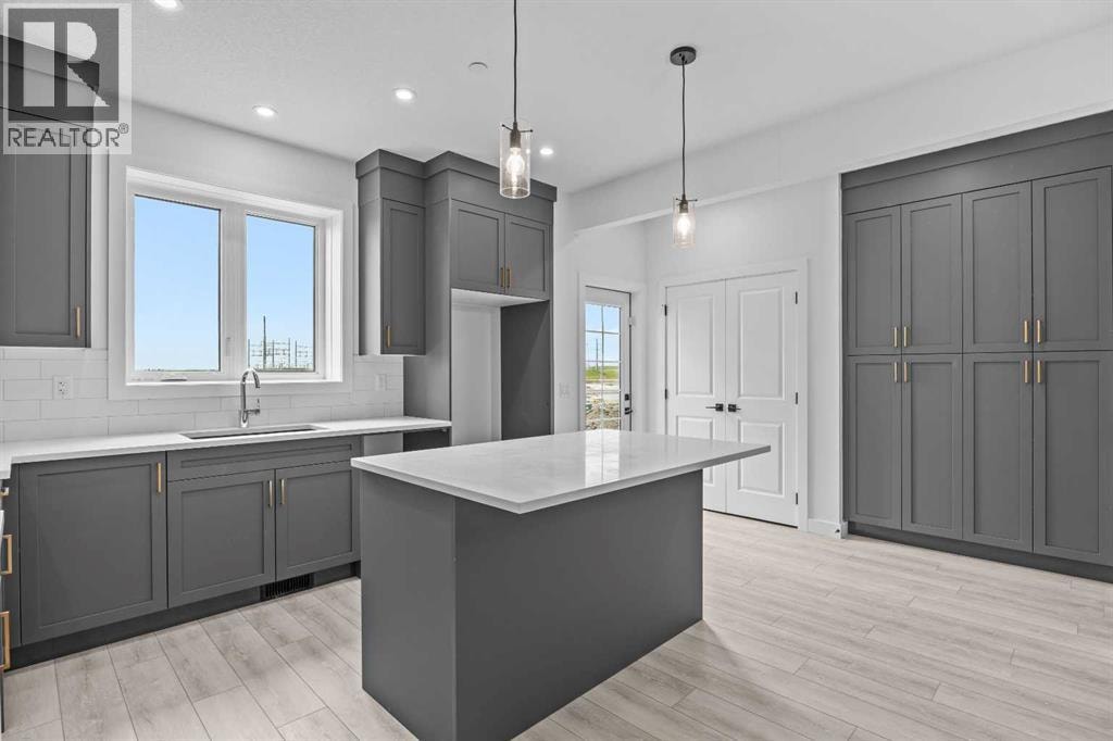 33 Hotchkiss Gardens SE — photo 13