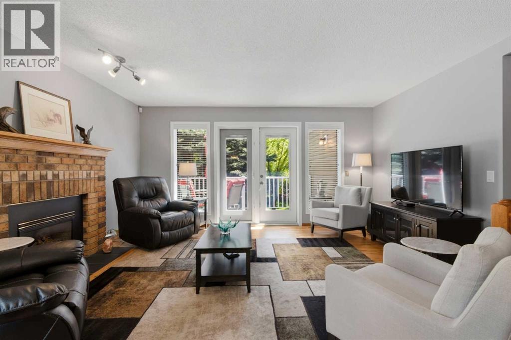 42 Douglasbank Gardens SE — photo 10
