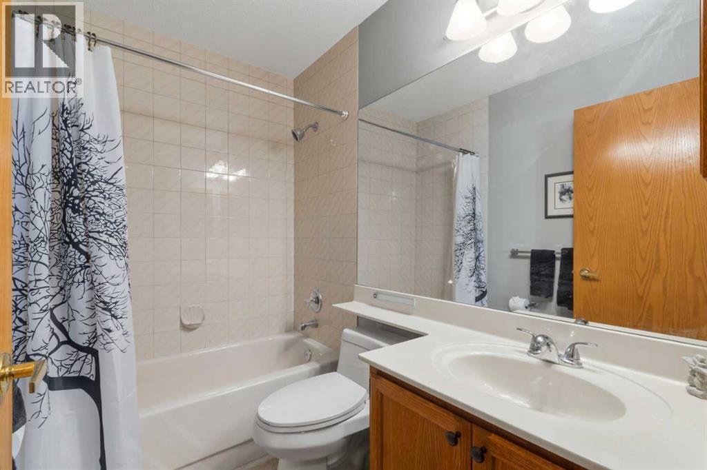 42 Douglasbank Gardens SE — photo 18