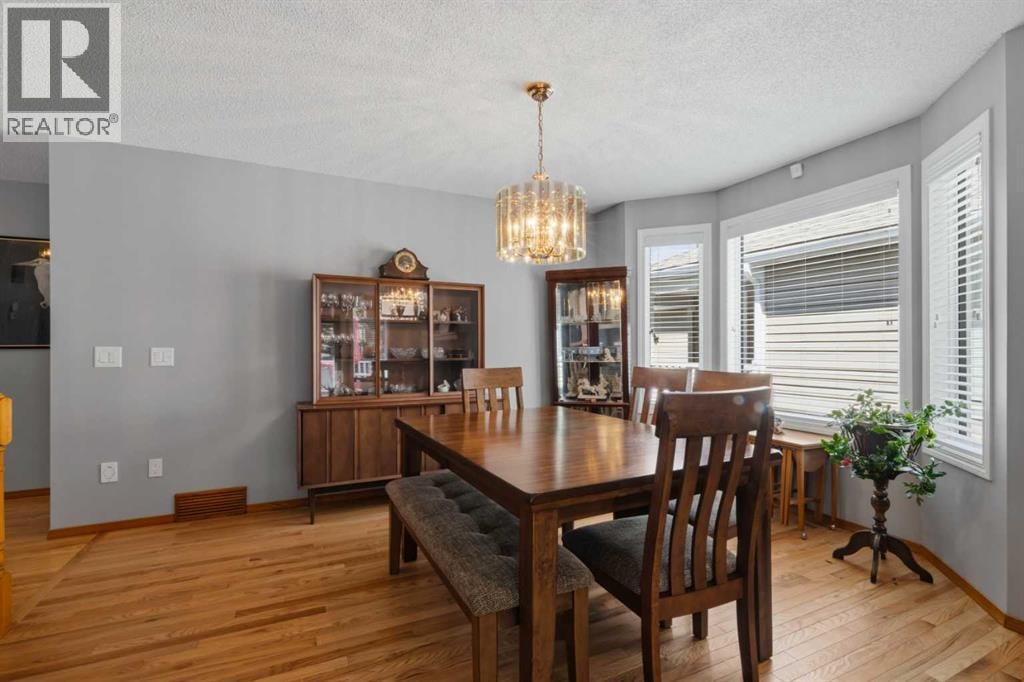 42 Douglasbank Gardens SE — photo 9